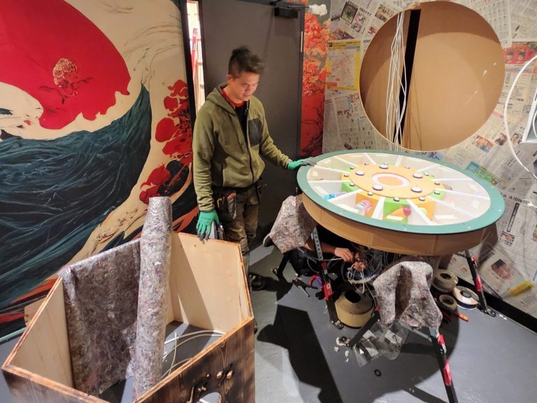 Handwerker Job: Schalttafel bauen